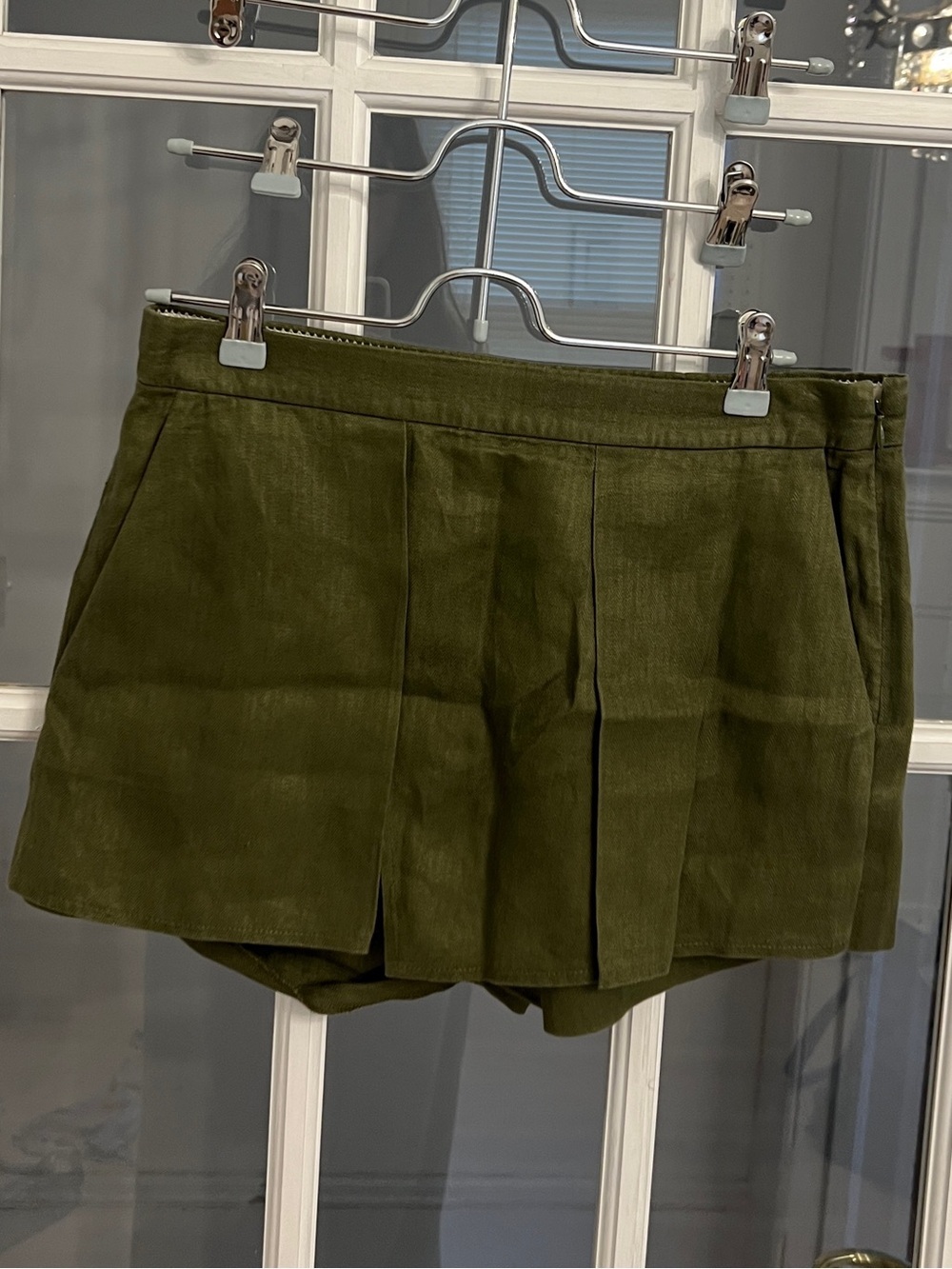 J. CREW Women's Olive Green 100% Linen Pleated Shorts Size 4